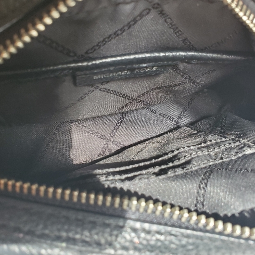 Michael Kors Black pebble Leather Pouch Fanny Pack /Crossbody - Picture 5 of 5